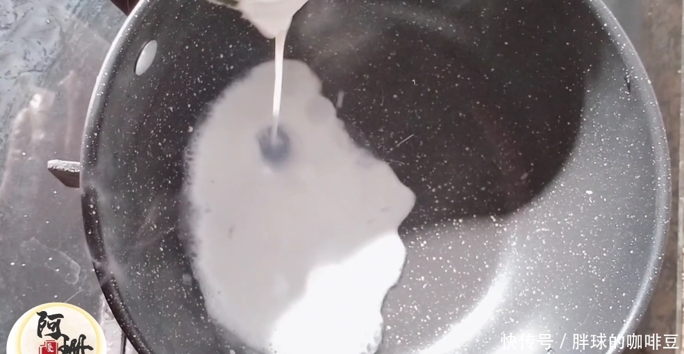 草莓牛奶果冻按这个步骤做，入口即化颜值高吃了还想吃