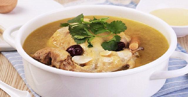 美食湖湘、经典湘菜——当归焖母鸡、肉香汤鲜、味美醇香扑鼻来