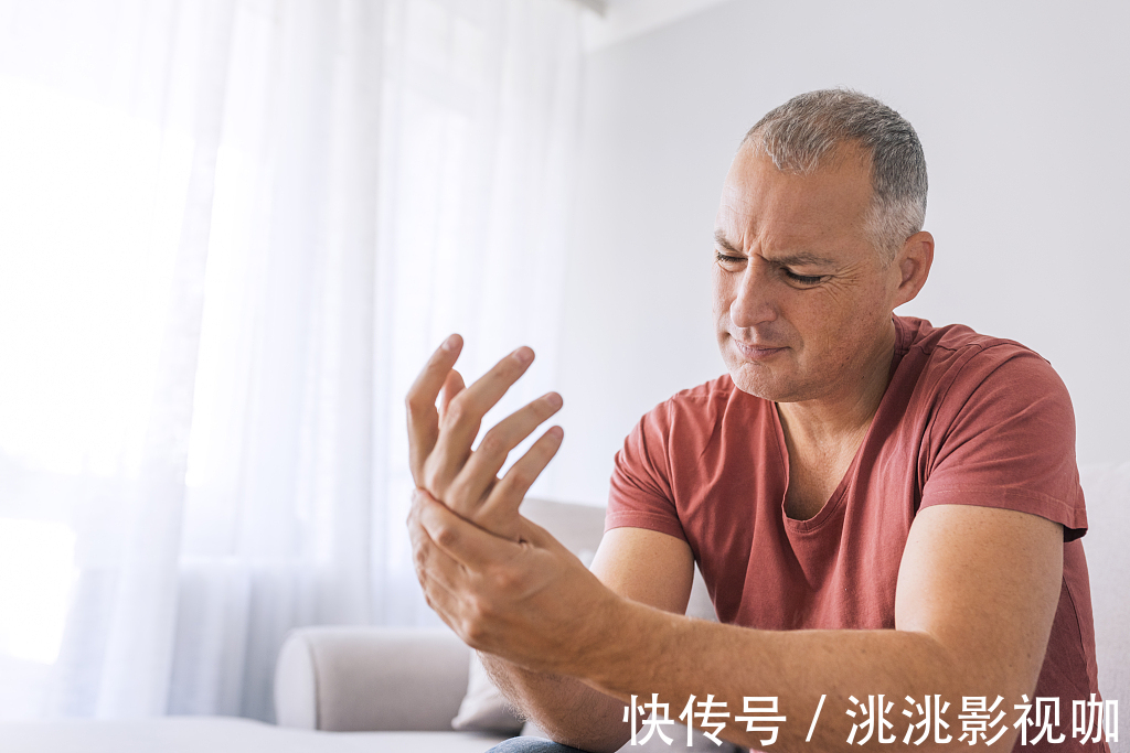 瘀血|“类风湿性关节炎”的中医治法！教你3招逼出湿气，别再被坑了！