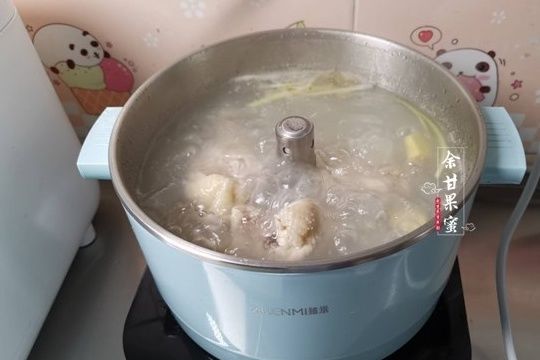 粗细|娘俩的午餐简单做，清淡味美又开胃，粗细搭配不失营养，又光盘