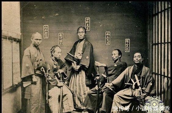 日本|日本武士老照片：手拿倭刀，身材矮小却长相凶悍，看起来野心勃勃