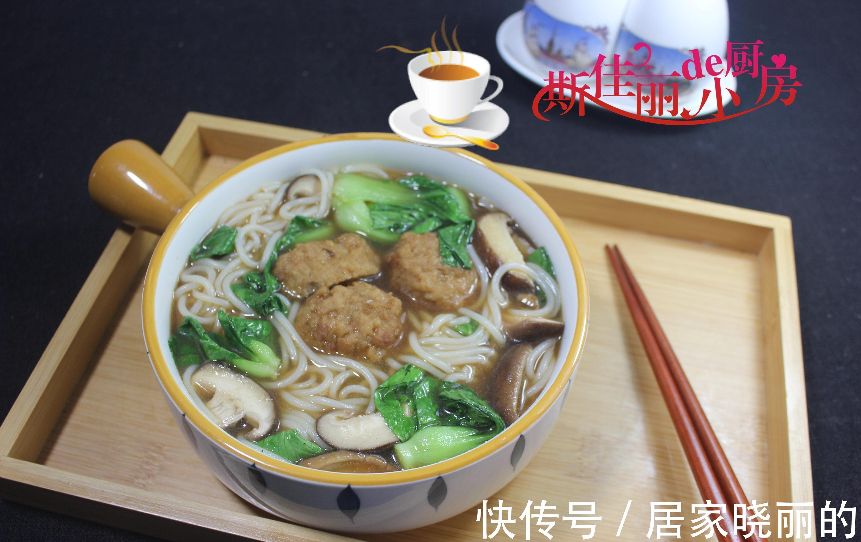 早起五分钟做好的早餐，简单营养又美味，五块煮一锅全家吃个精光