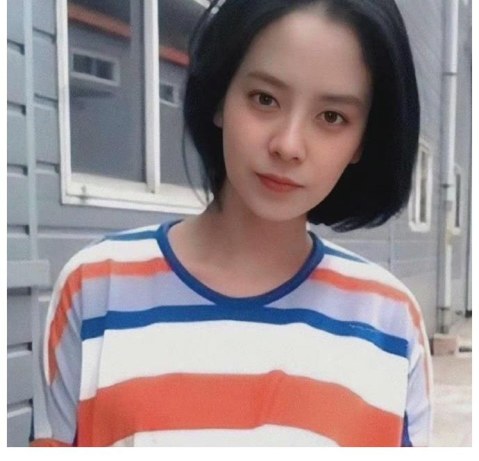 宋智孝造型繼續(xù)挨批，《RM》成員狂贊好看，疑幫忙解圍