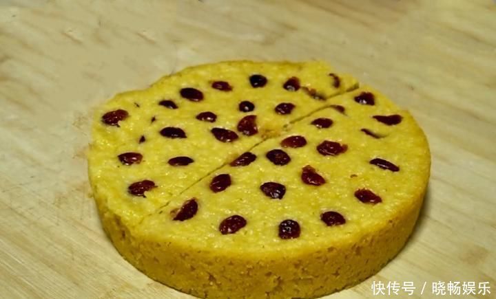 做蒸糕时,直接上锅蒸大错特错,多加1步,蒸糕蓬松暄软,特好吃