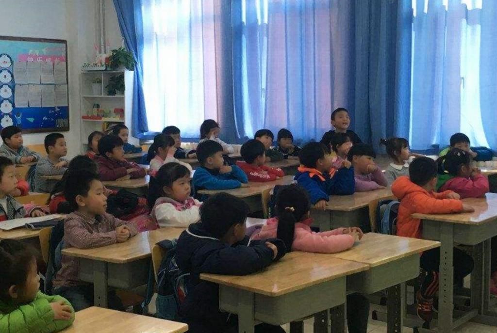 文具盒|老师:请检查自家孩子的橡皮,脑补上课场景!家长:收到,已开揍