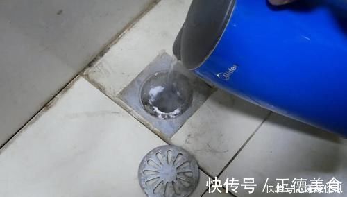 厕所有小飞虫教你1个简单方法，一辈子都再也没有小飞虫烦恼