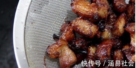 花椒粒|一碗面粉,2个萝卜,教你做好吃的萝卜丝饼,爱吃萝卜的快收藏