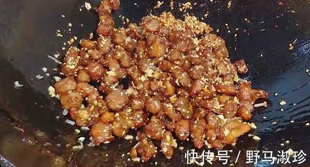 食用油|饭店孜然羊肉不够吃,教你在家做,外焦里嫩没腥味,比烤羊肉还香
