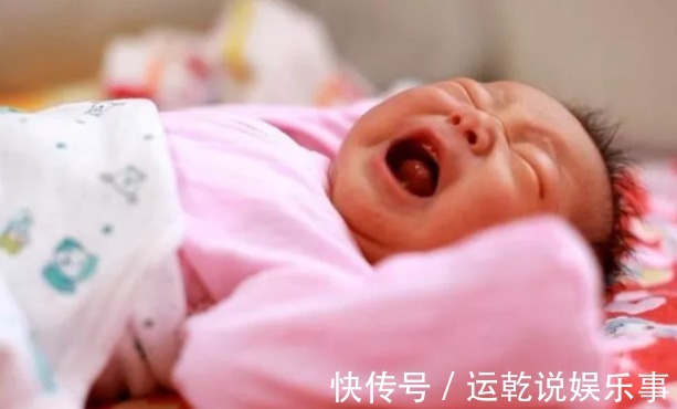 缺钙|宝宝睡觉头老是摇来摇去,易惊醒,宝妈们要注意这几种情况了