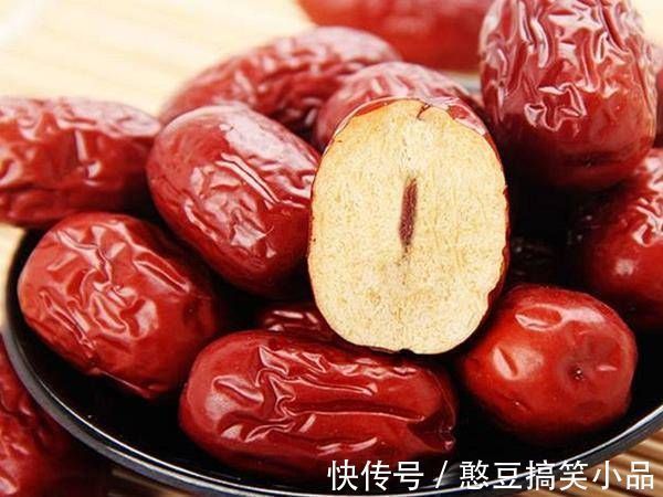 紅棗煲粥|紅棗到底該生吃還是泡水喝，很多人都吃錯了，怪不得沒效果！