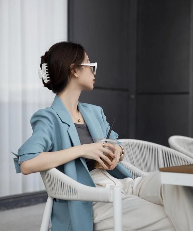 小裁 时尚博主的秋季穿搭分享,知性简约的时髦搭配,百搭实用不挑人