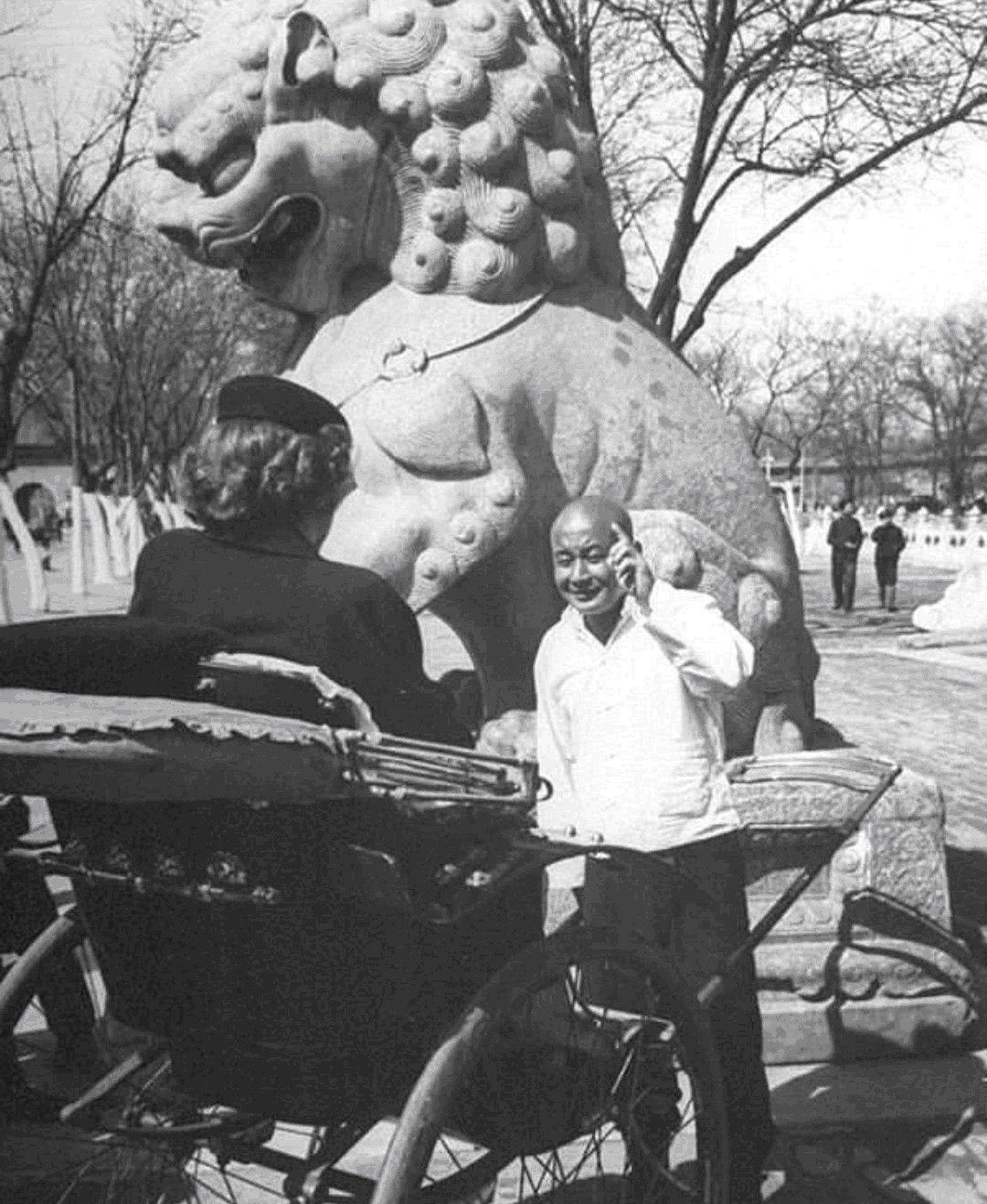 称为|他是清朝的世袭亲王,晚年却只能靠拉黄包车为生,还被人们称为“车王”