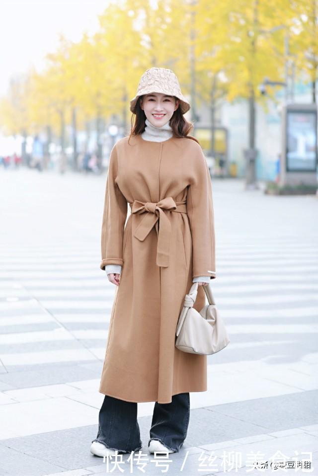 “大衣+微喇裤”也太好穿了!特别是小个子女生,上身增高又显瘦
