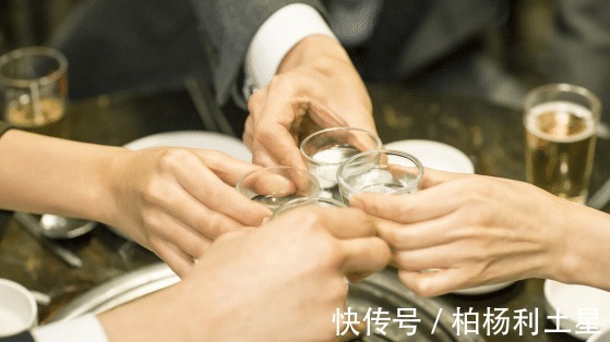 汉堡炸鸡|高血压不能吃鱼提醒真正该忌口的是这“3物”,不想血压升高,趁早丢