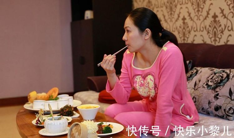 新生儿|孕期最好少吃这三种食物,它们是新生儿黄疸的温床,对孕妇也不利