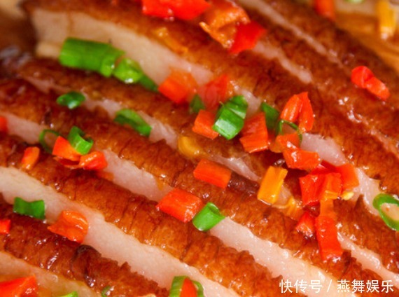 “扣肉界大佬”,咸香软糯入口即化,比红烧肉好吃,吃一次馋十次