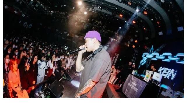 赠票北京笑男孩守卫疤鹤胖先森翁杰郭大Swag老徐等