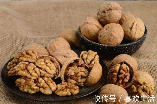 红枣|核桃配此物一起煮,养血益气,大脑聪明,失眠好了,皮肤更细腻