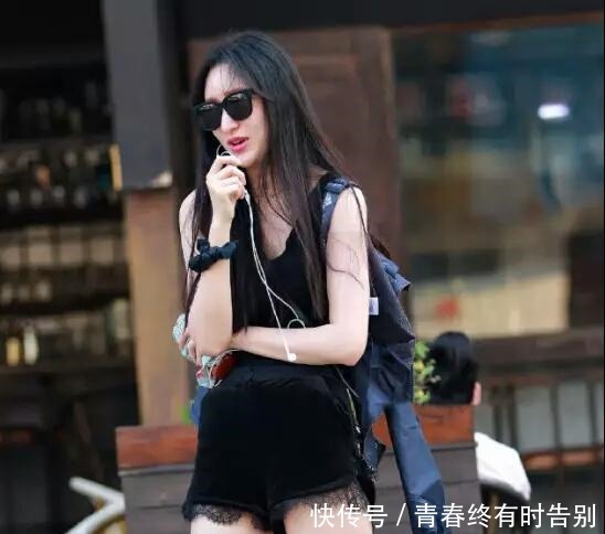 街拍肤白貌美最完美的诠释!