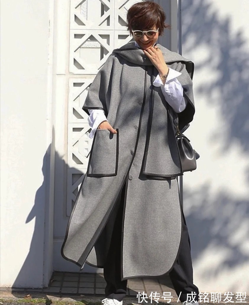 大衣 五十多岁女人的最好看打扮,叫“长大衣+长裤”,显瘦又有气质