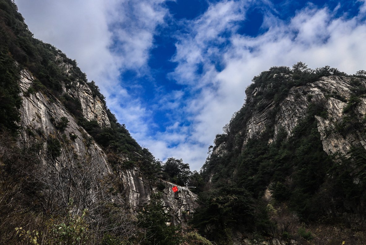 铁顶太兴山，号称终南第一峰险过华山，我用七个小时带你走完全程