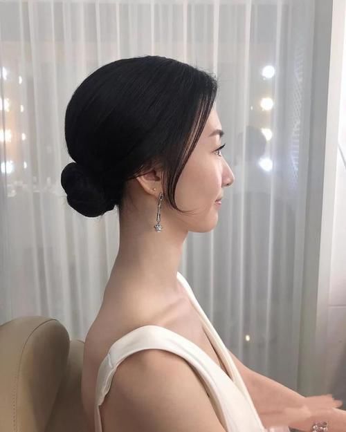 40岁怎么盘发，这五种简单易学，低调优雅不失风情