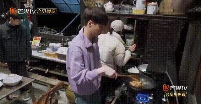 极挑 张艺兴:他怎么一上真人秀就圈粉?