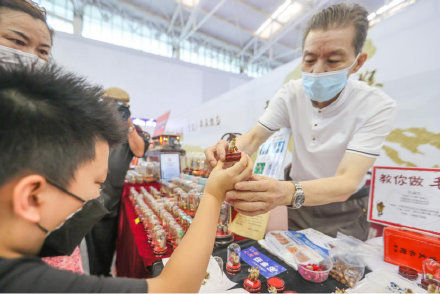 面塑|体验“非遗”之美 天津非物质文化遗产亮相粉丝节