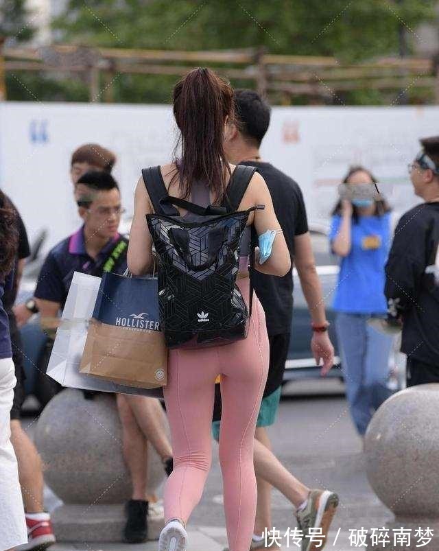 a495 优雅洋气的打底裤装扮洒脱不俗,唯美清新感十足,纯净自然!