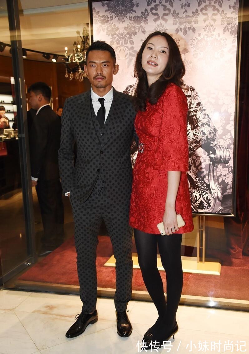 裙型|谢杏芳有贤妻良母的气质,穿印花长裙看着挺温柔,成熟但不显老