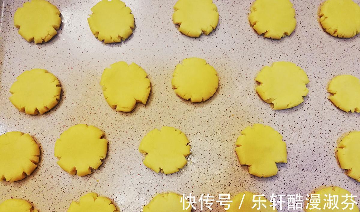 我家吃桃酥从来不买，一直都是自己做，又香又酥