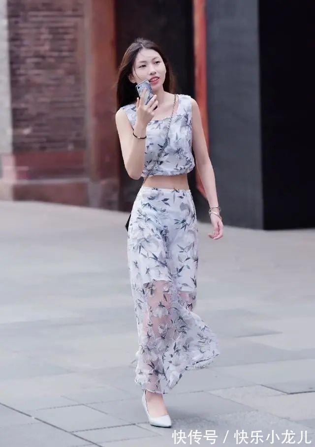 脖颈 连衣裙穿搭还可以拉长脖颈,要讲究色彩搭配,怎么穿也不会崩溃