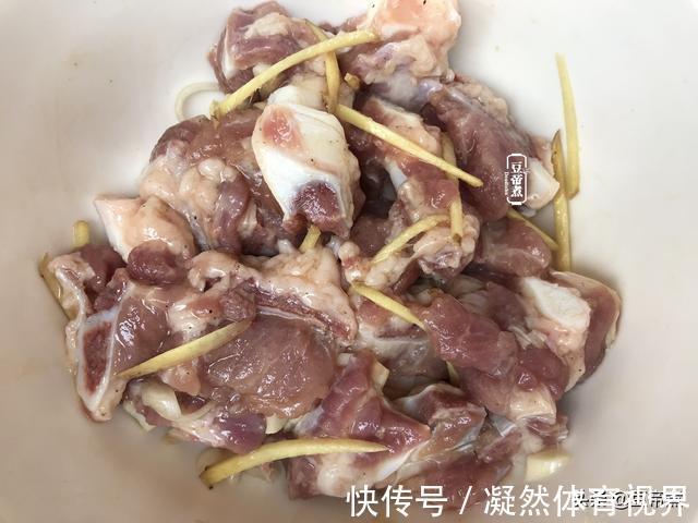 蒜蓉酱|因为贵,所以只敢久久吃一次,网友:以前常吃,现在也不敢多买