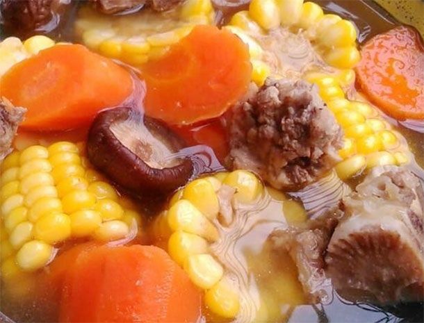 营养物质|秋天干燥孩子缺水嘴唇干裂，多喝滋补汤，补充水分，滋润皮肤长高