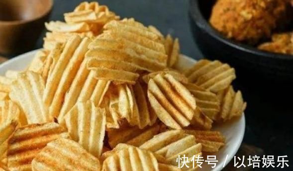 薯片|以下6种食物含有“盐”,很多人不清楚,高血压患者万万别吃!