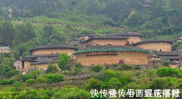 安居地|福建这座独特的古村，以5座土楼出名，被人们戏称为“四菜一汤”！