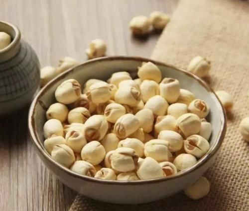 睡眠|失眠吃什么食物?6种食物或有助促进睡眠