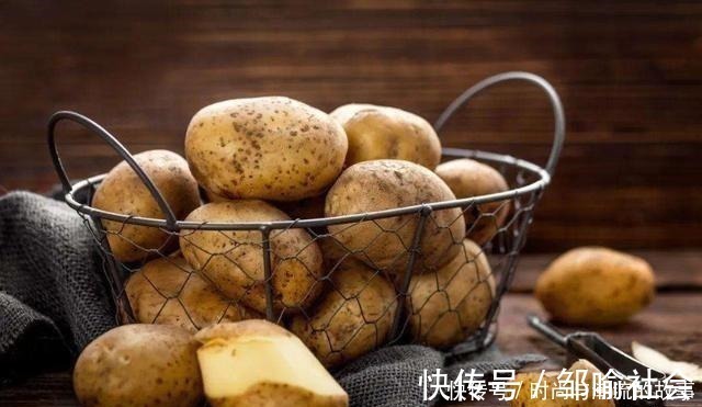 化学反应法|土豆和“它”不能一起吃，再喜欢也别放，很多家庭都犯这样的错