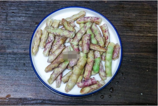 冷天|大冷天的,就馋这道菜,香气扑鼻真好吃,两个人吃了一锅饭!