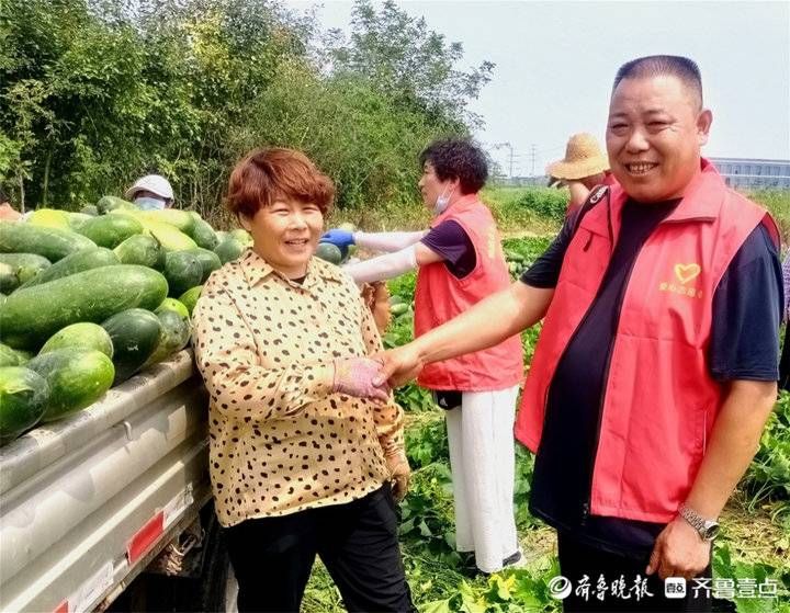 爱心|郯城女农民王英林爱心捐赠冬瓜8000斤