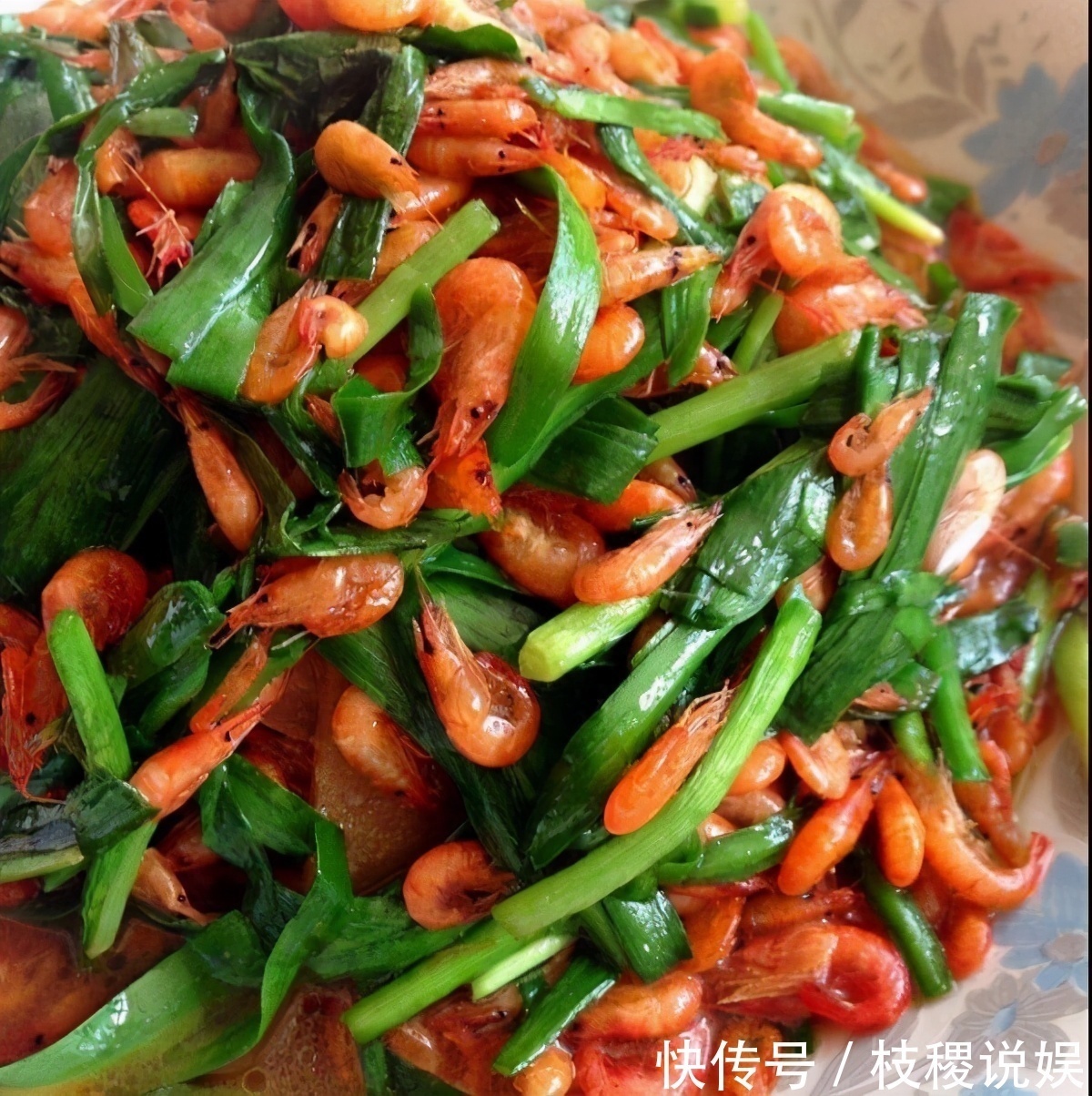 皮肤|女性想要变年轻,三种美食要多吃,滋润皮肤,不可错过