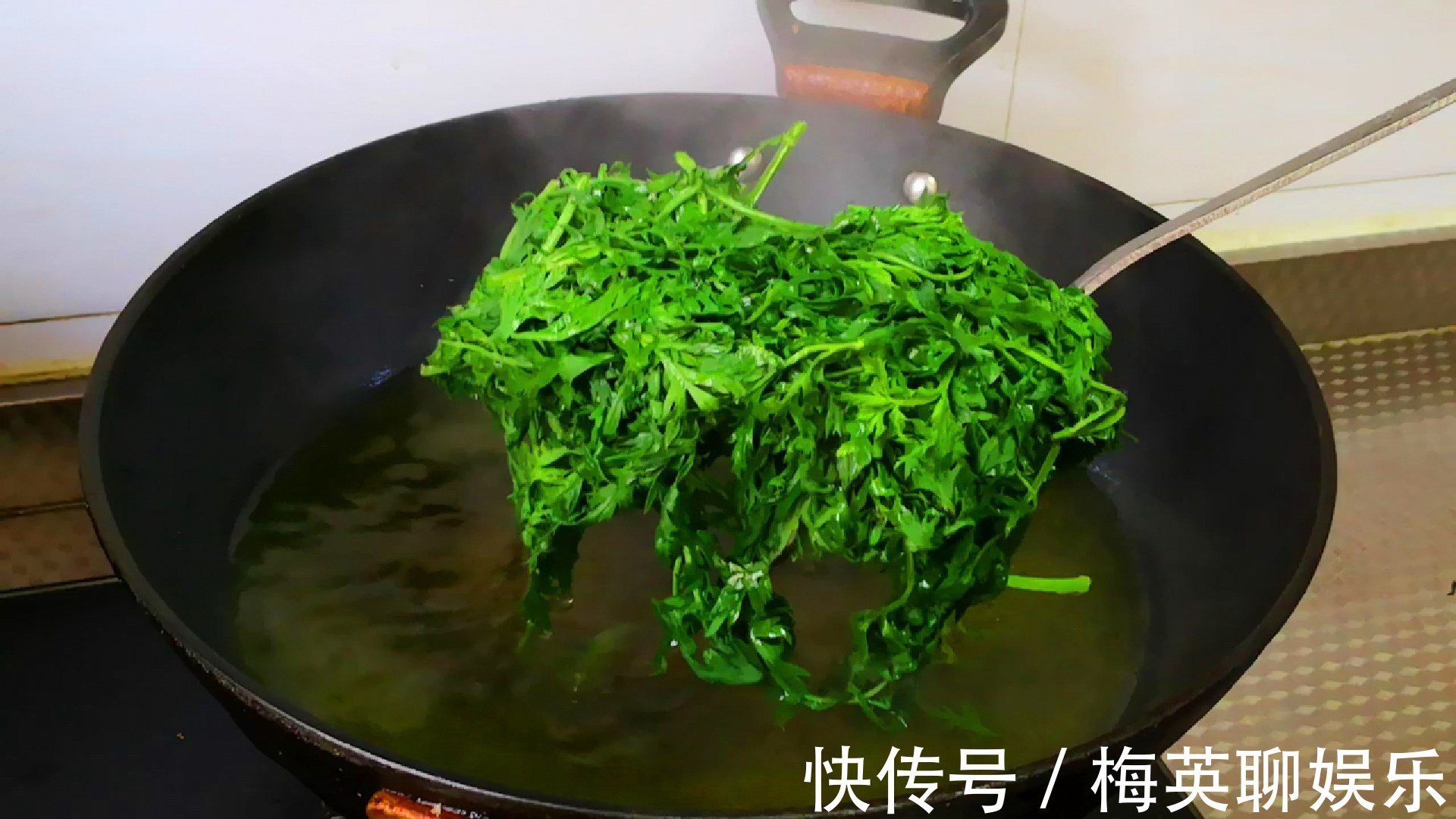 秘制|胡萝卜有营养,很多人却不爱吃,教你秘制新吃法,孩子抢着吃,香