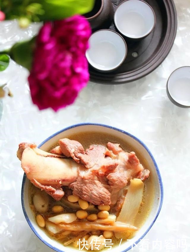 睡眠不好的人多喝这碗汤,鲜美又安神,拒绝辗