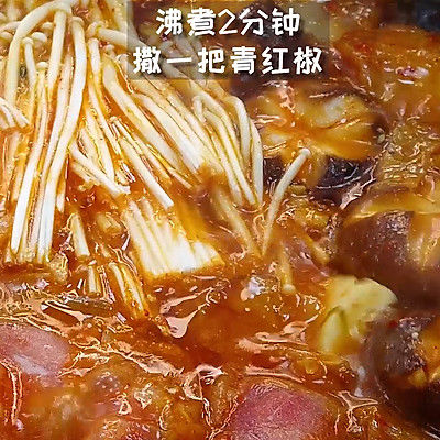 菌菇煲|泡菜肥牛菌菇煲