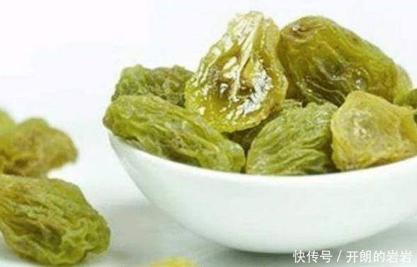 朋友一个月内拿葡萄干当零食, , 结果发生了这样的变化