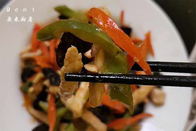 胡萝卜|鱼香肉丝的家常做法,鱼香汁记住比例43211,咸鲜酸甜刚刚好