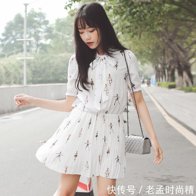 碎花裙|时下风靡时尚的几款碎花裙,总有一款让你爱不释手