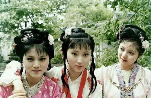 凤姐|为何说黛玉比宝钗更适合管家？你看她管丫头的手段，比宝钗强多了