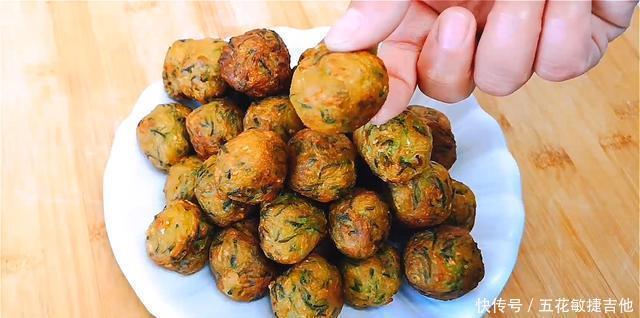 油腻|萝卜丸子家常做法,不加一滴水,外脆里嫩,一点也不油腻,太香了