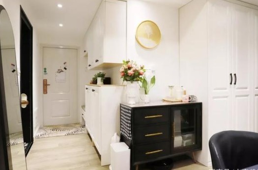 全身镜|90后夫妇58平米的家，全屋都是柜子，每个空间都好喜欢，精致漂亮